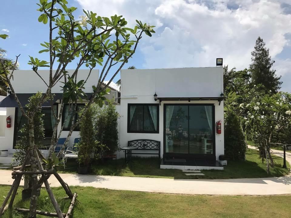 Loft Caravan Resort Haad Chao Samran Exterior photo