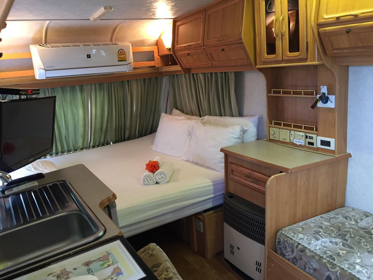 Loft Caravan Resort Haad Chao Samran Exterior photo