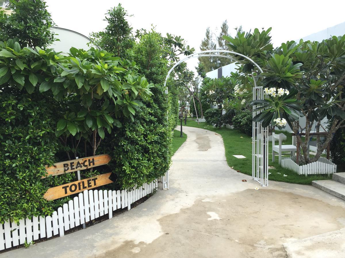Loft Caravan Resort Haad Chao Samran Exterior photo