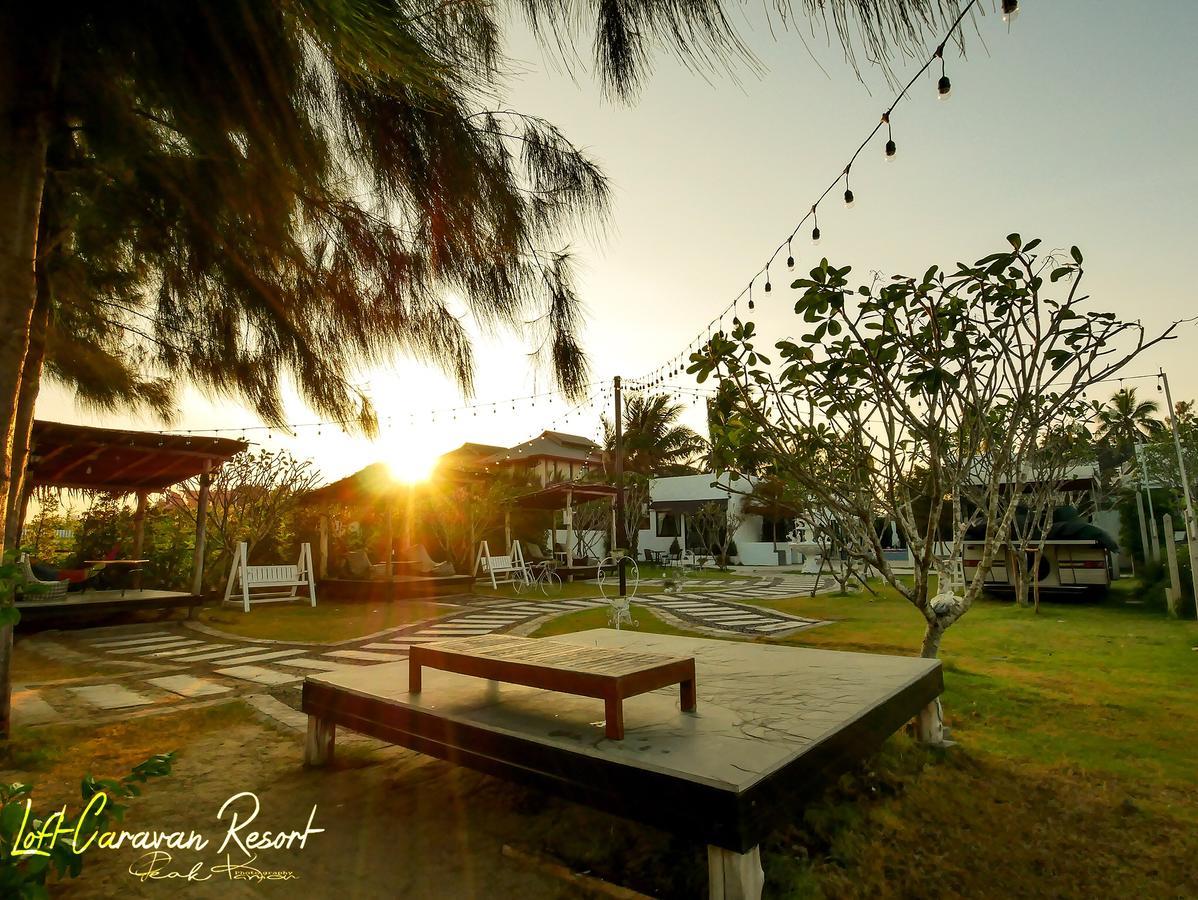 Loft Caravan Resort Haad Chao Samran Exterior photo