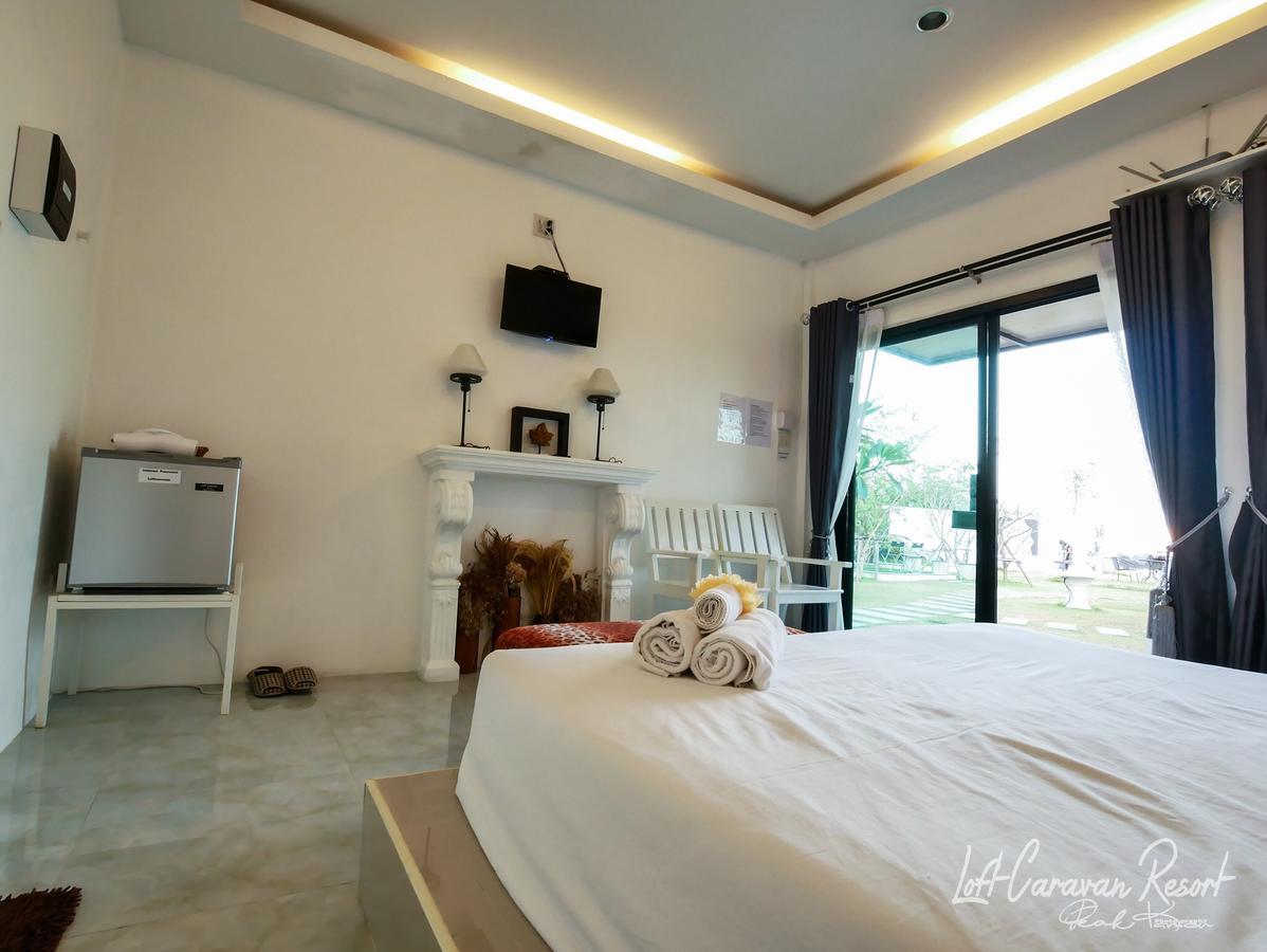 Loft Caravan Resort Haad Chao Samran Exterior photo